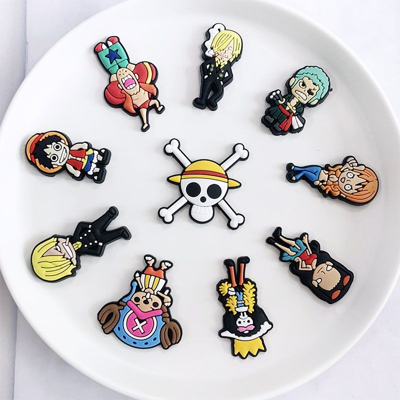 2-30pcs One Piece Luffy Crocs  - مراجعة Florist Supplies وسعره