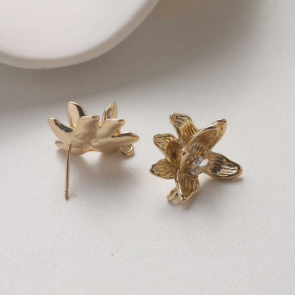 4PCS Dainty Flower Ear Studs E - مراجعة Flower Supplies وسعره
